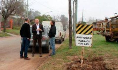 Daireaux: Intendente Hernando present� nueva red de gas en Barrio Villa Pardo
