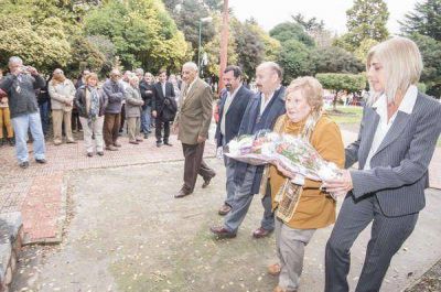 Inza ponder� el sentido de identidad y realiz� anuncios para la localidad
