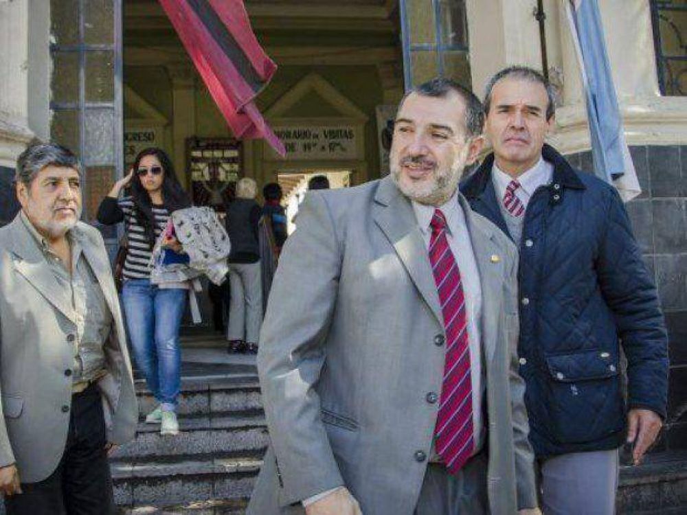 Trabajadores del Milagro piden al ministro �un nuevo hospital�
