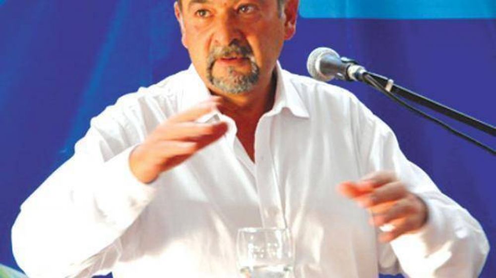 Capitanich llega ma�ana para reunirse con cien intendentes de todo el pa�s