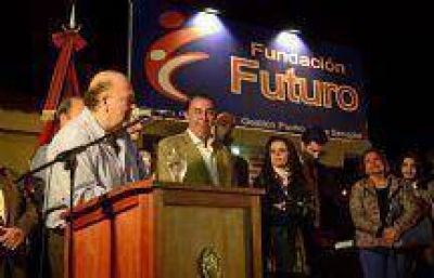 Rodolfo Urtubey particip� en la inauguraci�n de la s�ptima sede de la Fundaci�n Futuro