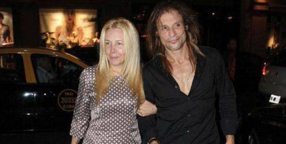 Claudio Caniggia vuelve al f�tbol con Mariana Nannis como representante
