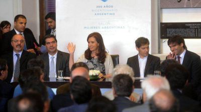 Cristina anunci� subas en las asignaciones y defendi� el impuesto a las Ganancias