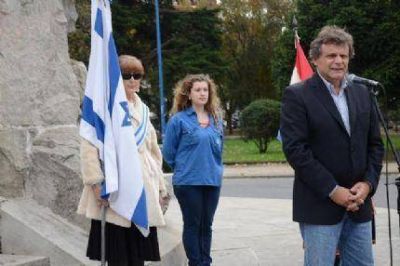 El Intendente Pulti particip� del aniversario de la creaci�n del Estado de Israel