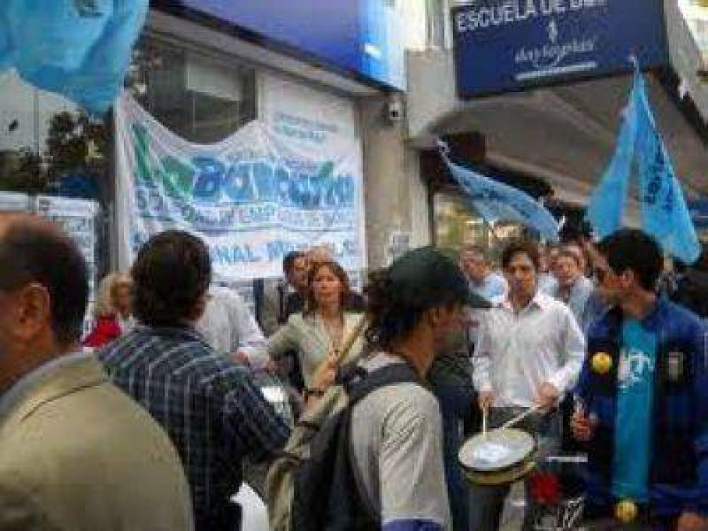 EN MAR DEL PLATA LOS BANCOS PARAN EN LAS DOS �LTIMAS HORAS