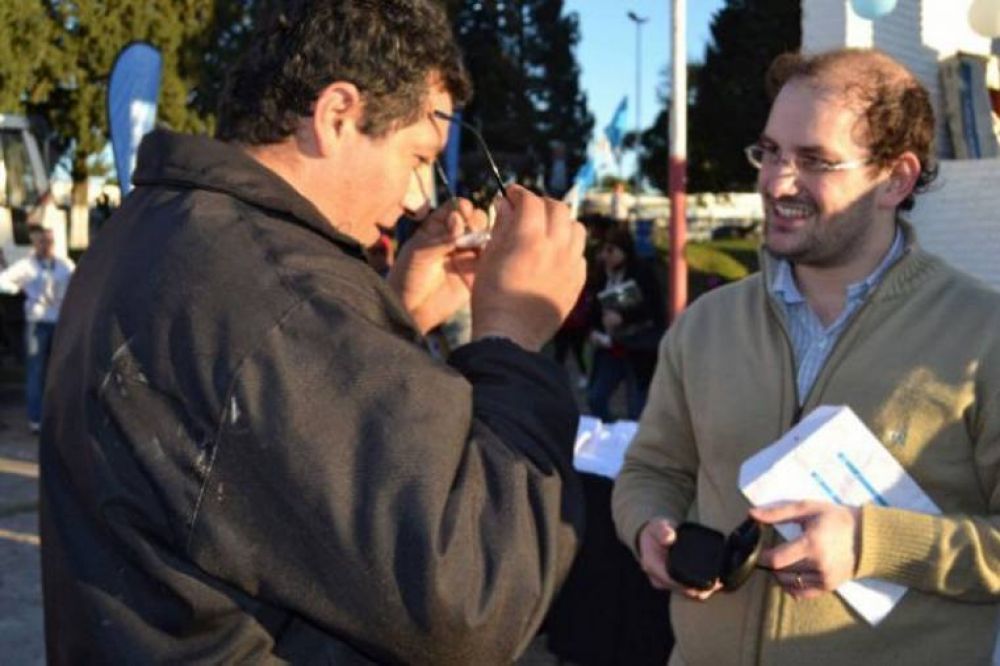 En dos a�os entregaron anteojos a 21.000 personas sin cobertura