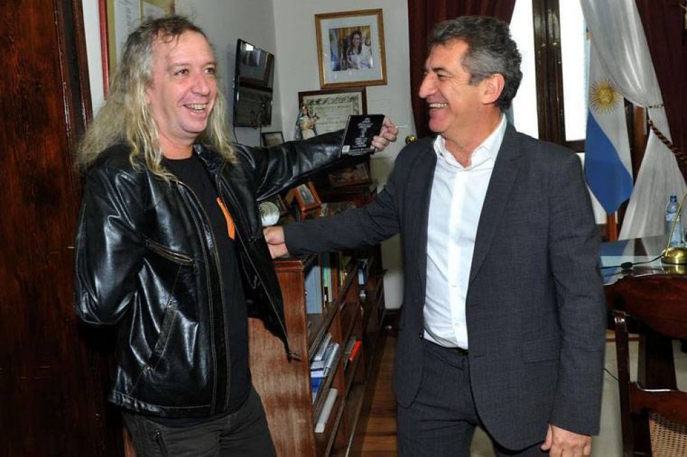 Urribarri recibi� a los humoristas Diego Capusotto y Pedro Saborido