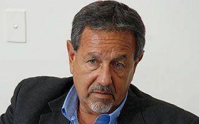 Roberti acus� a Giustozzi de ser �un profesional del apriete�