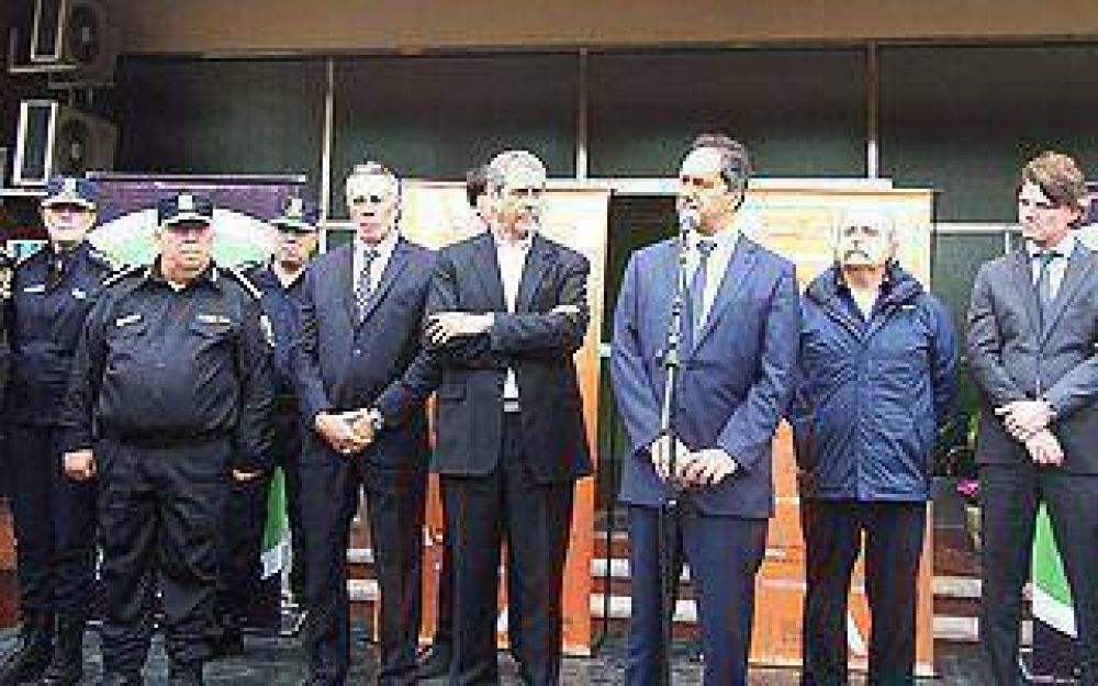 Scioli inaugur� el CPC y anunci� que llegar�n a 42 en 30 d�as