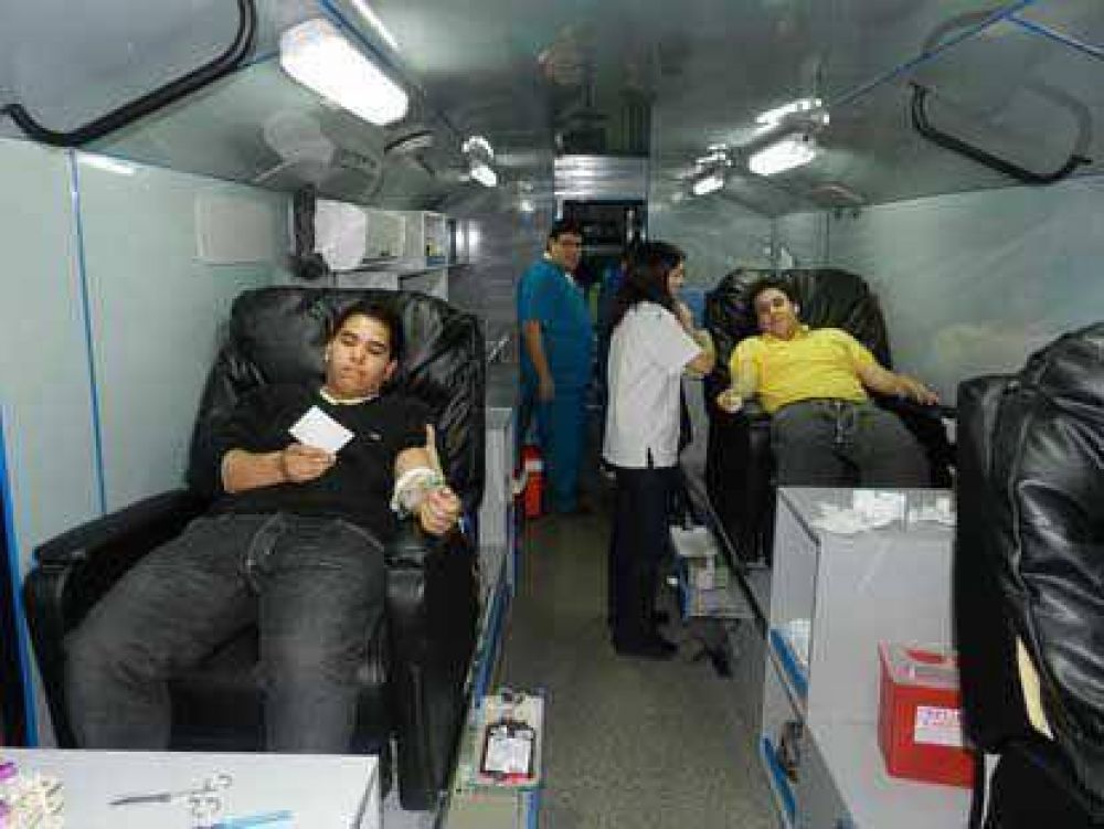 Realizaron una nueva colecta de sangre para el Hospital Garrahan en la UTN Avellaneda