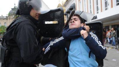 Por la represi�n en Tucum�n, en Entre R�os se resentir� la actividad bancaria