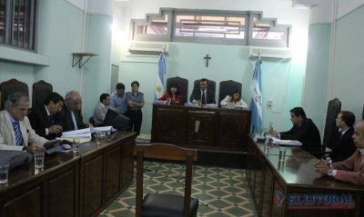 Arranc� el juicio por la masacre del San Benito y Gast�n se abstuvo de declarar