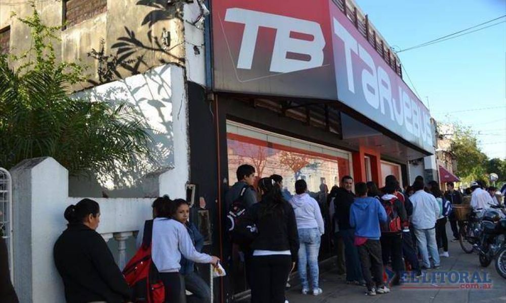 Con 1.300 tr�mites de renovaci�n diarios ma�ana vence la tarjeta �Yo Voy� 2013