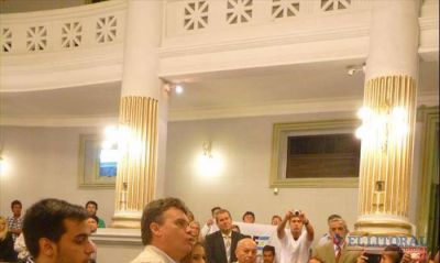 La C�mara de Diputados aprob� importantes resoluciones y tom� juramento al nuevo Secretario de Comisiones