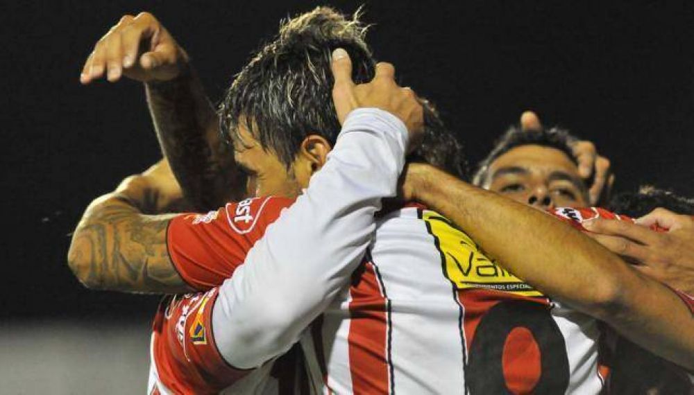 Instituto empat� ante Gimnasia en Jujuy, un resultado que le sirve para seguir en ascenso