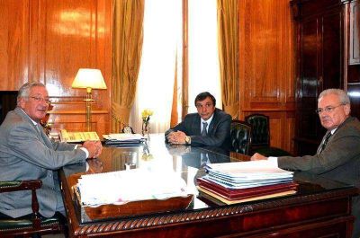 Nuevas autoridades de la UNJu visitaron al gobernador Fellner