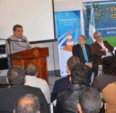 Beder defendi� a las empresas estatales y a Carlos Menem
