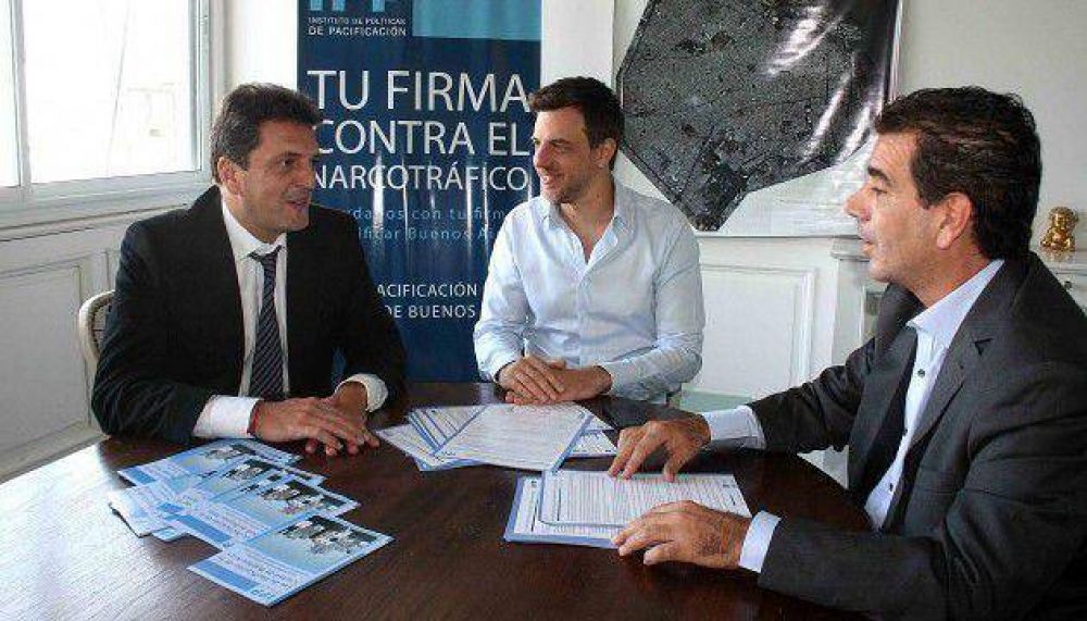 Massa, Kravetz y Ritondo, juntos por la pacificaci�n de villas
