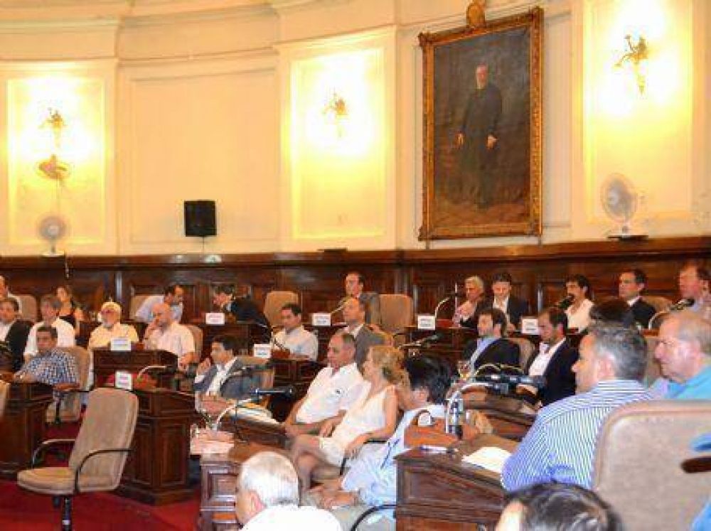 Concejo Deliberante: En una sesi�n retrasada, se aprob� el aumento en la tarifa de los taxis