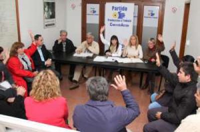 El basualdismo resolvi� jugar con Massa en 2015