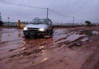 La odisea de ir por la calle de los camiones petroleros 