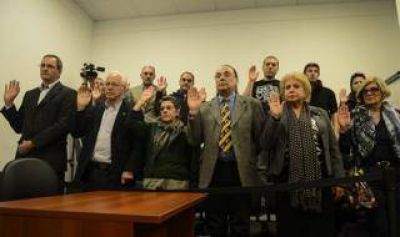 Comienzan a elegir a los ciudadanos para ser jurados en juicios