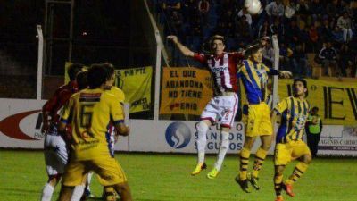 San Mart�n perdi� y est� obligado a ganar para pasar de llave