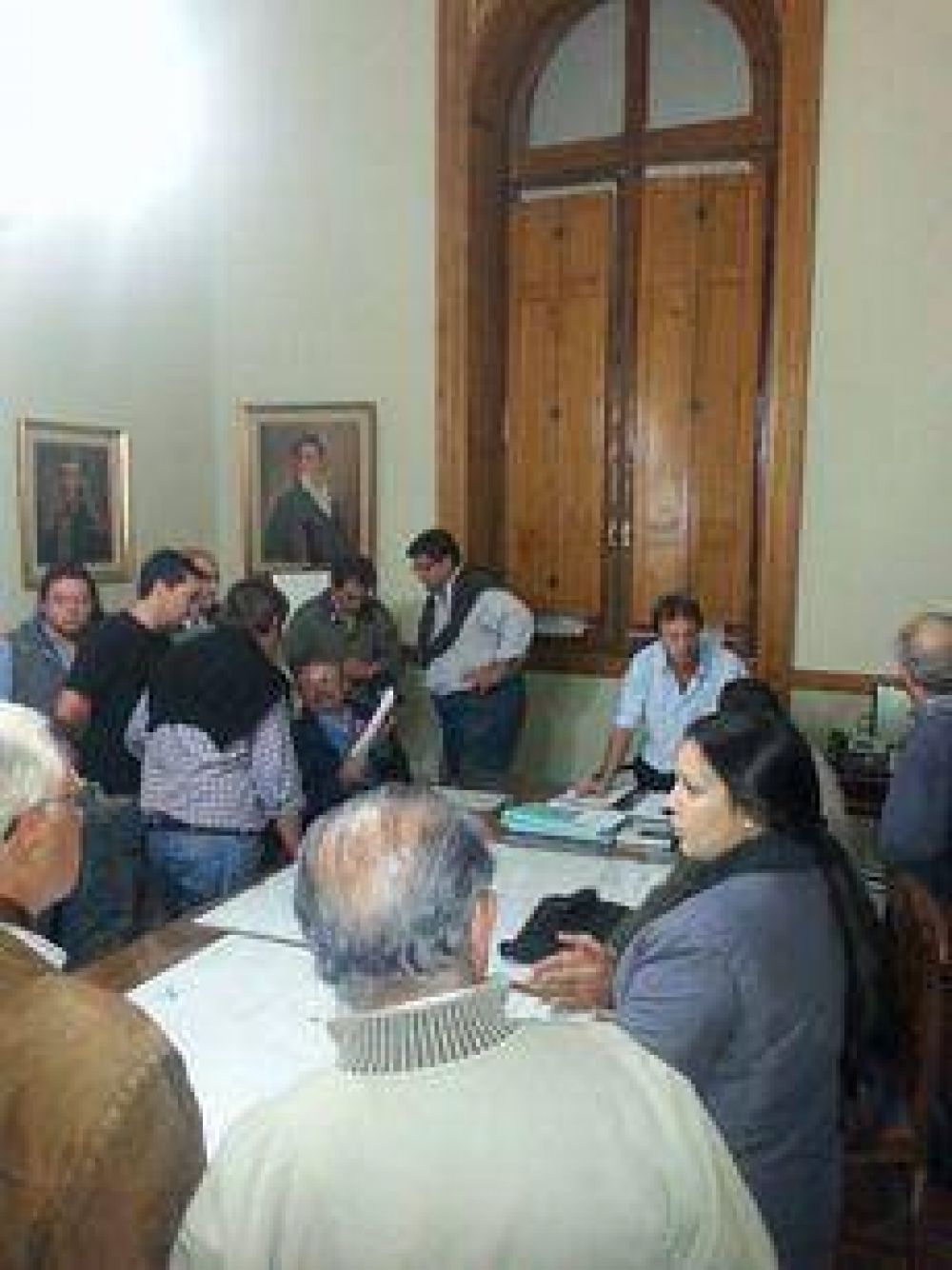 Tras reuni�n con productores se acordaron realizar trabajos por caminos y campos anegados