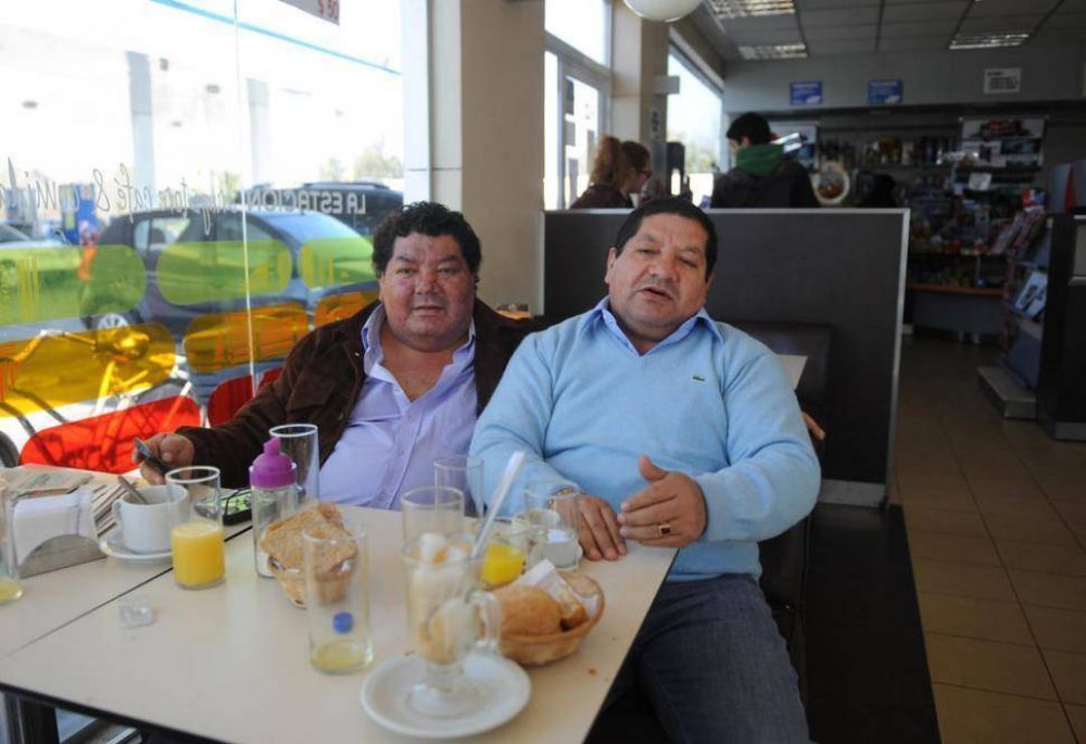 Orellana alerta que podr�an tomar la Casa de Gobierno