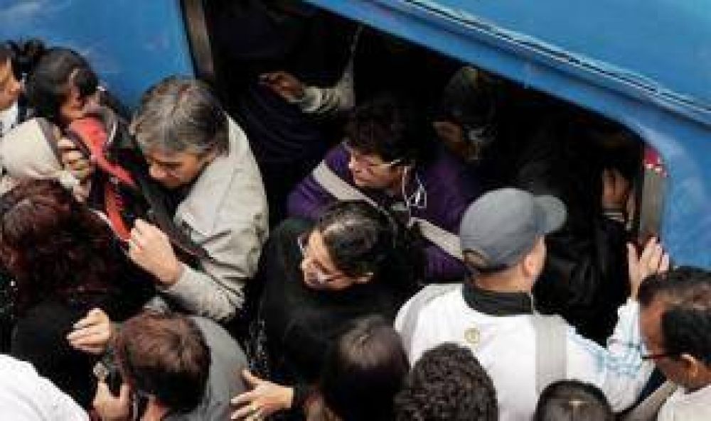 Tren Sarmiento: Siguen las demoras en el cuarto d�a consecutivo de protesta gremial
