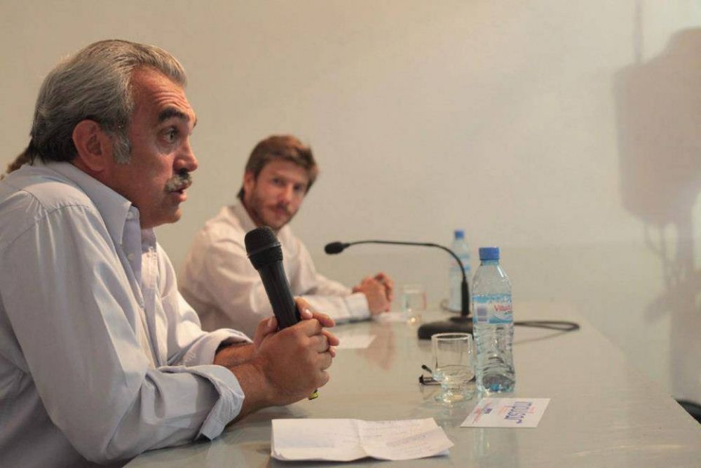 Rosso critic� a la UCR por no acompa�ar una obra de agua corriente para el barrio 2 de Abril
