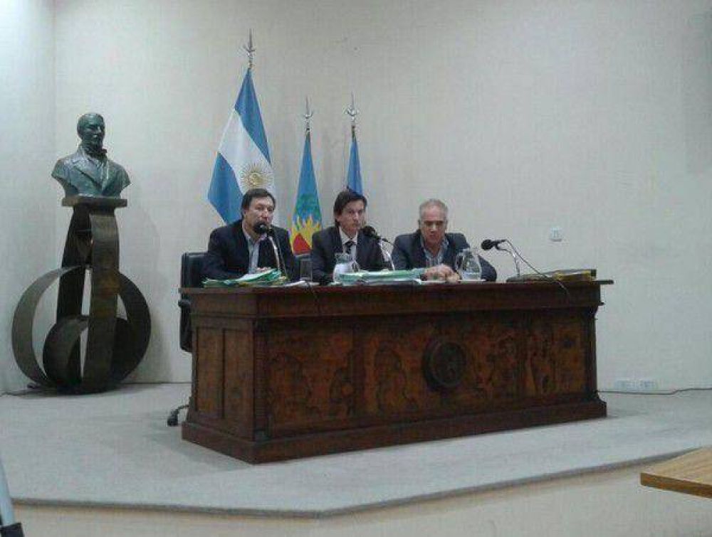 Sorpresiva visita de Bevilacqua al Concejo: pocas respuestas y muchas cr�ticas