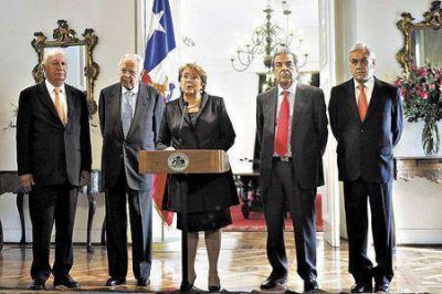 Cinco presidentes chilenos buscan no naufragar