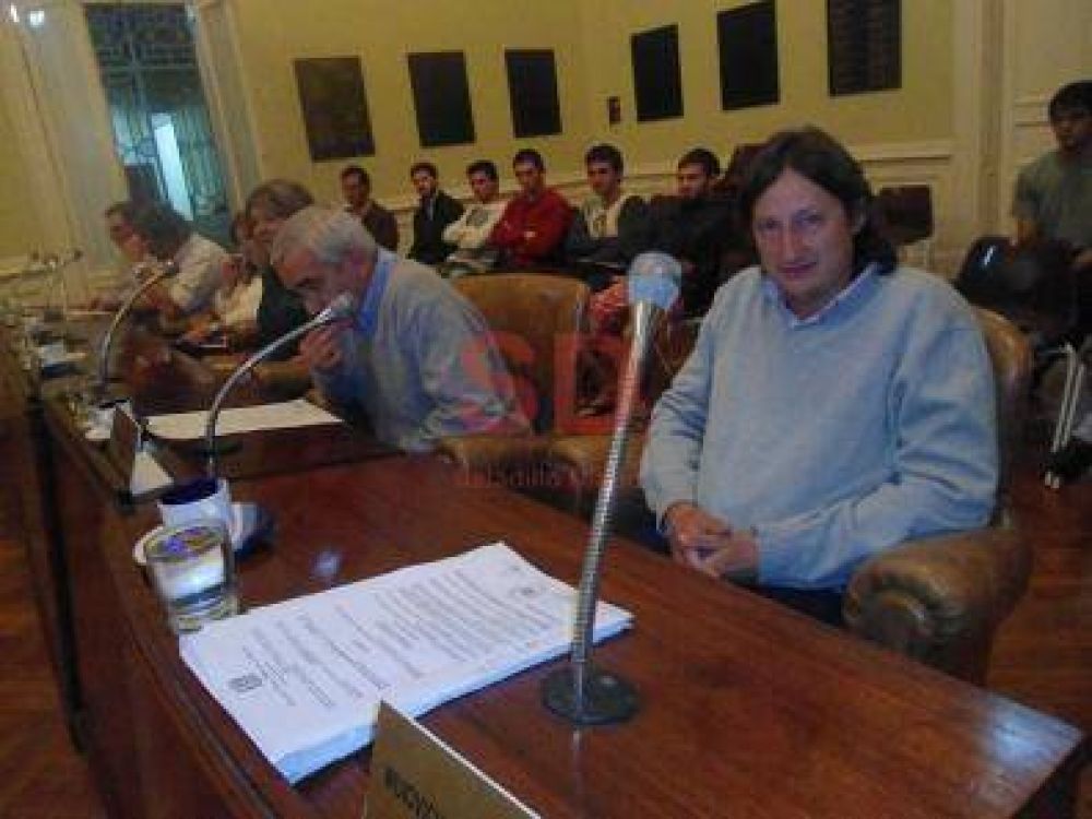 PROYECTO DE LORDEN Y WUIOVICH SOBRE SERVICIO DE TRENES