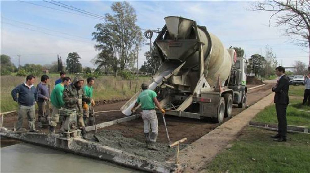 �Cada d�a que el tiempo nos lo permita estaremos haciendo pavimento en Bol�var�