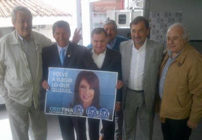 CAPITANICH NO LLEG� PERO MAND� A CARLOS KUNKEL