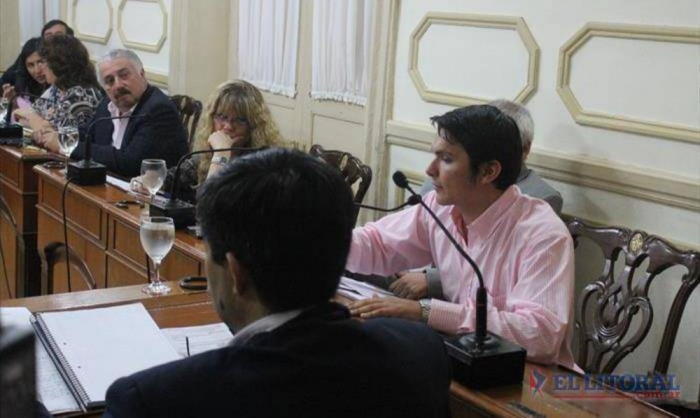 Un comentario en facebook, eje del debate en el Concejo