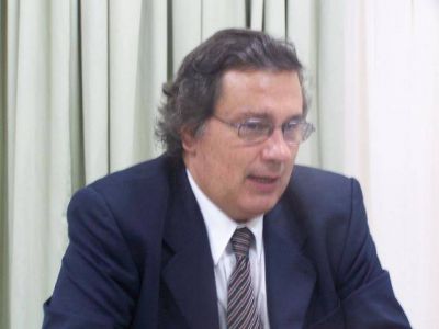 Carpa abierta a la comunidad para asesorar y medir factores de riesgo