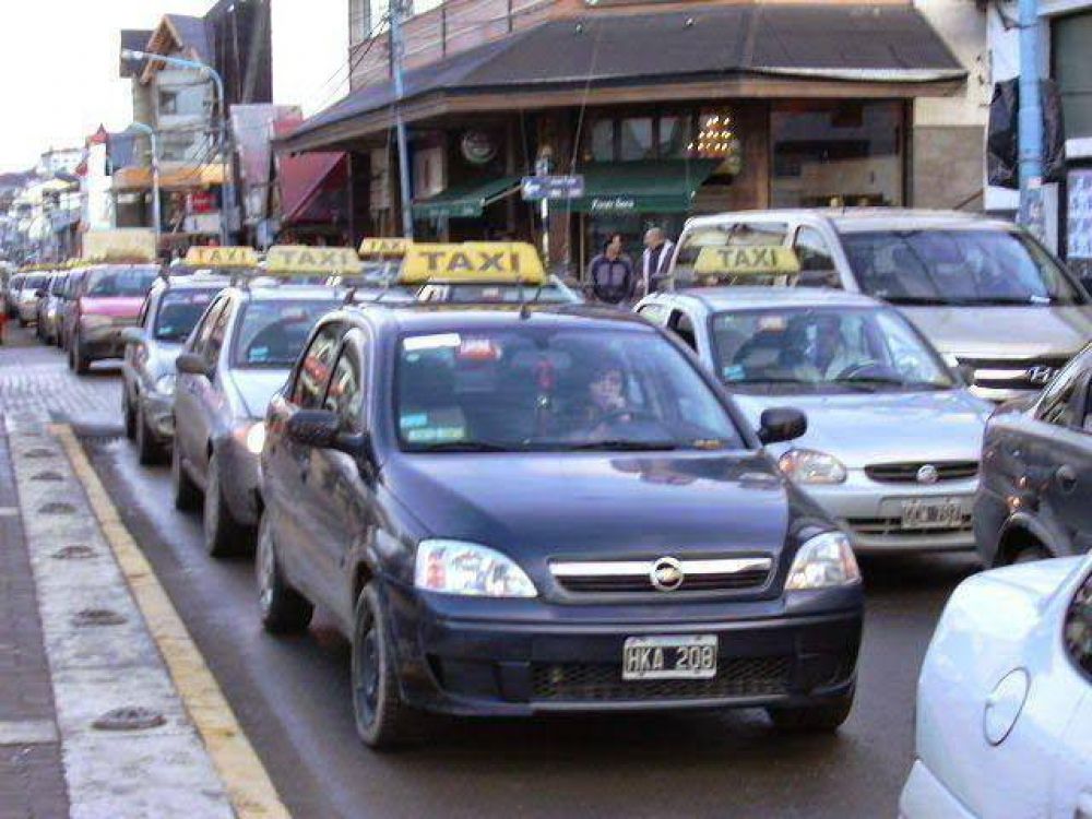 Desde el viernes rige aumento tarifa de taxi