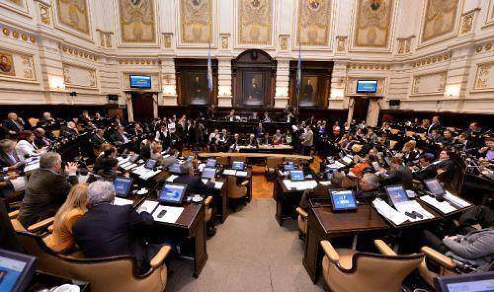 Polic�as locales: por pedido de alcaldes se posterg� el debate en la Legislatura