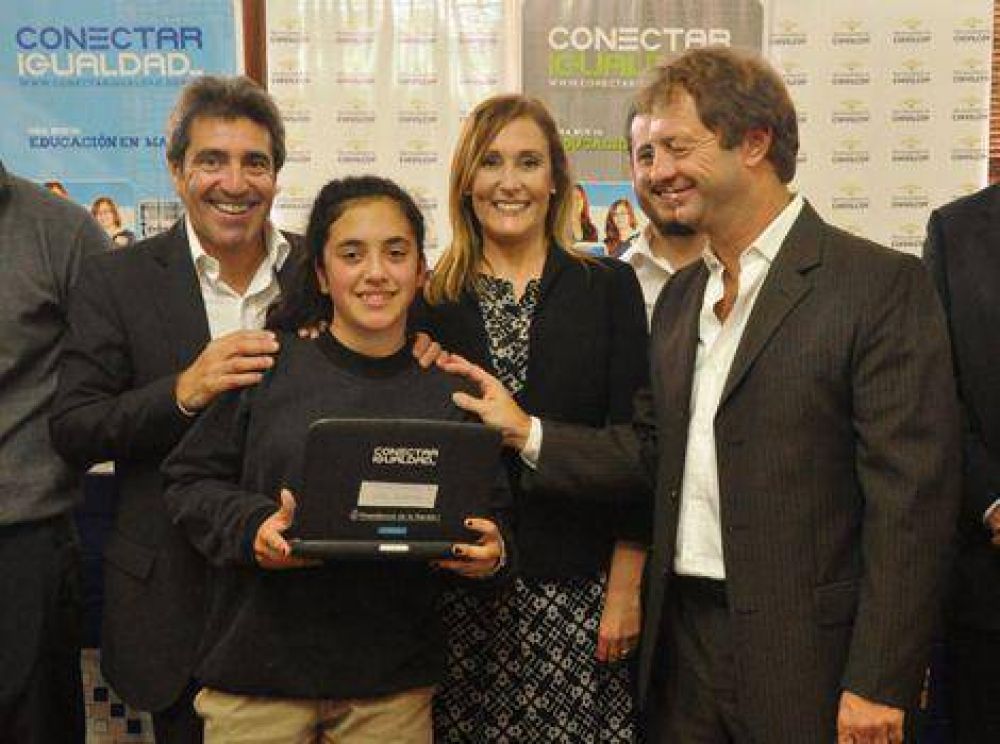 Se entregaron ayer 286 netbooks del programa Conectar Igualdad 