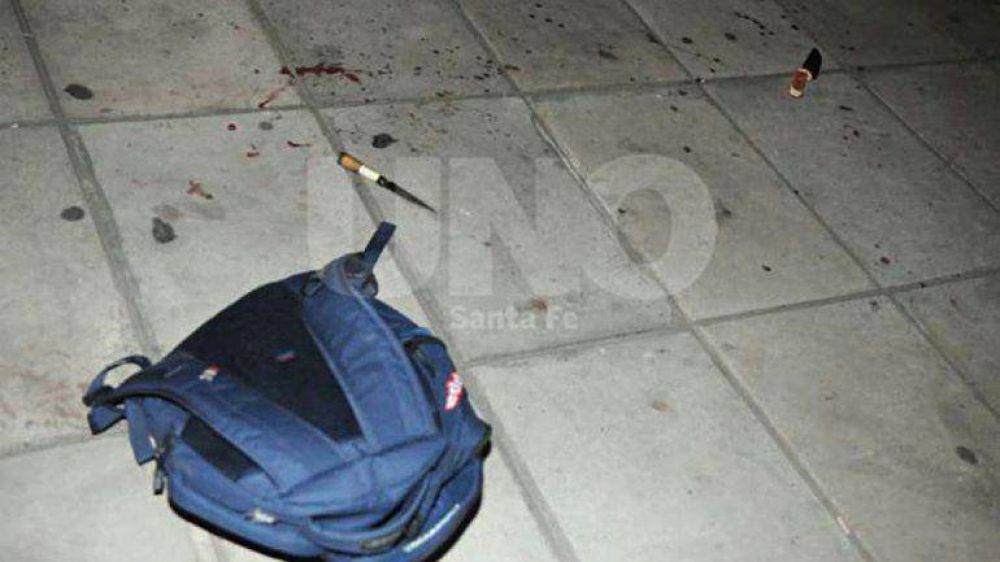 Contin�a pr�fugo el adolescente que mat� a su compa�ero a la salida del colegio en Santa Fe