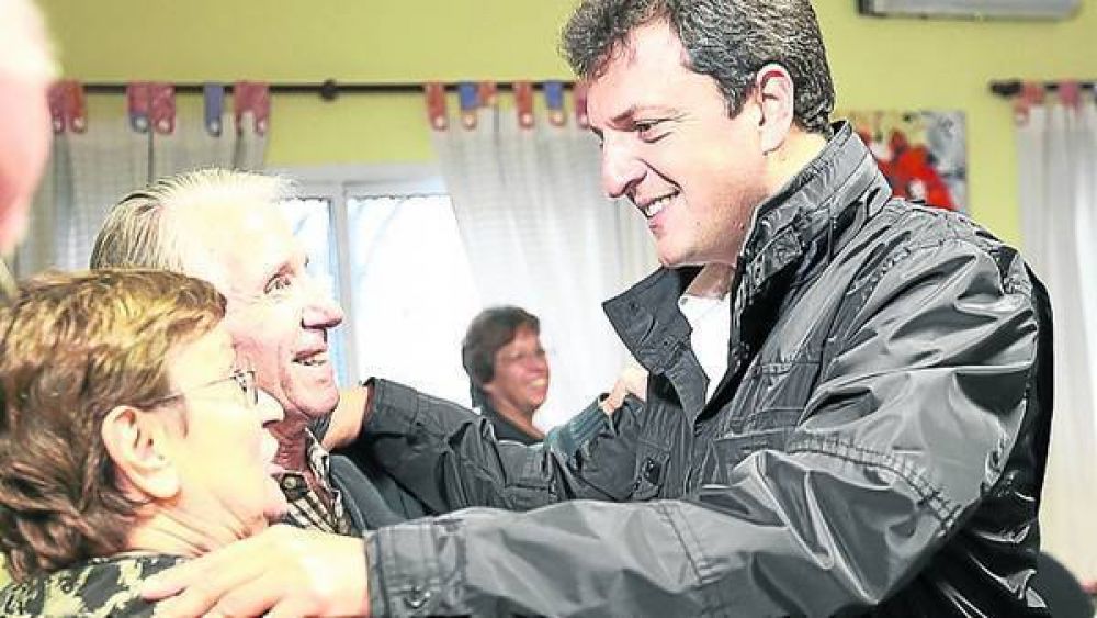Massa busca refrescar su campa�a y contrat� al publicista Ramiro Agulla