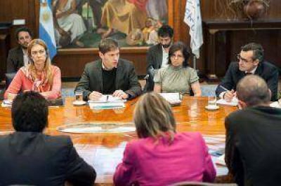 Seg�n el Gobierno, las automotrices s�lo suspenden temporalmente