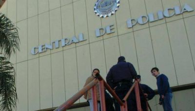 Detienen a otro polic�a acusado de robar a j�venes simulando un control