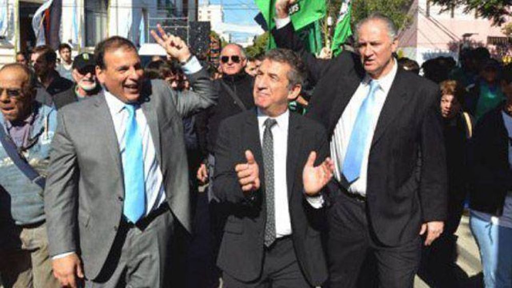 Urribarri cosech� apoyo en una de las provincias del kirchnerismo opositor