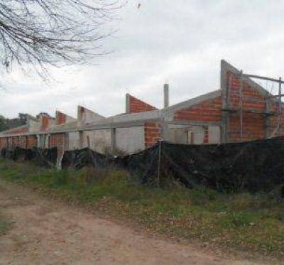 Ma�ana se abren los sobres de las escuelas de Villa Las Lomas