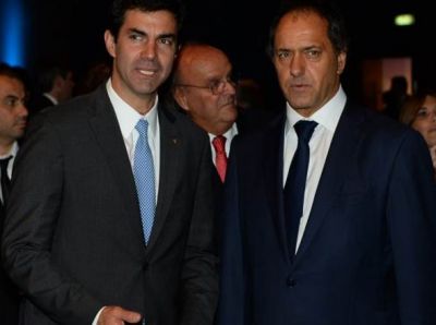 Scioli, Urtubey, Macri y Massa participaron de una cena en La Rural.
