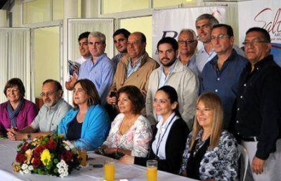 Salta y Boa presentaron la nueva ruta a�rea en Santa Cruz de la Sierra