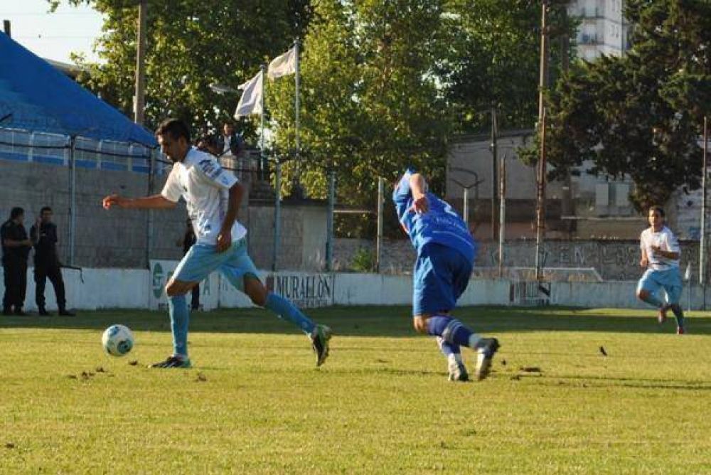 Defensores perdi� y est� con m�s de un pie afuera del Reducido
